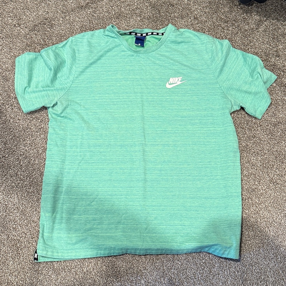 Nike shirt in size XL